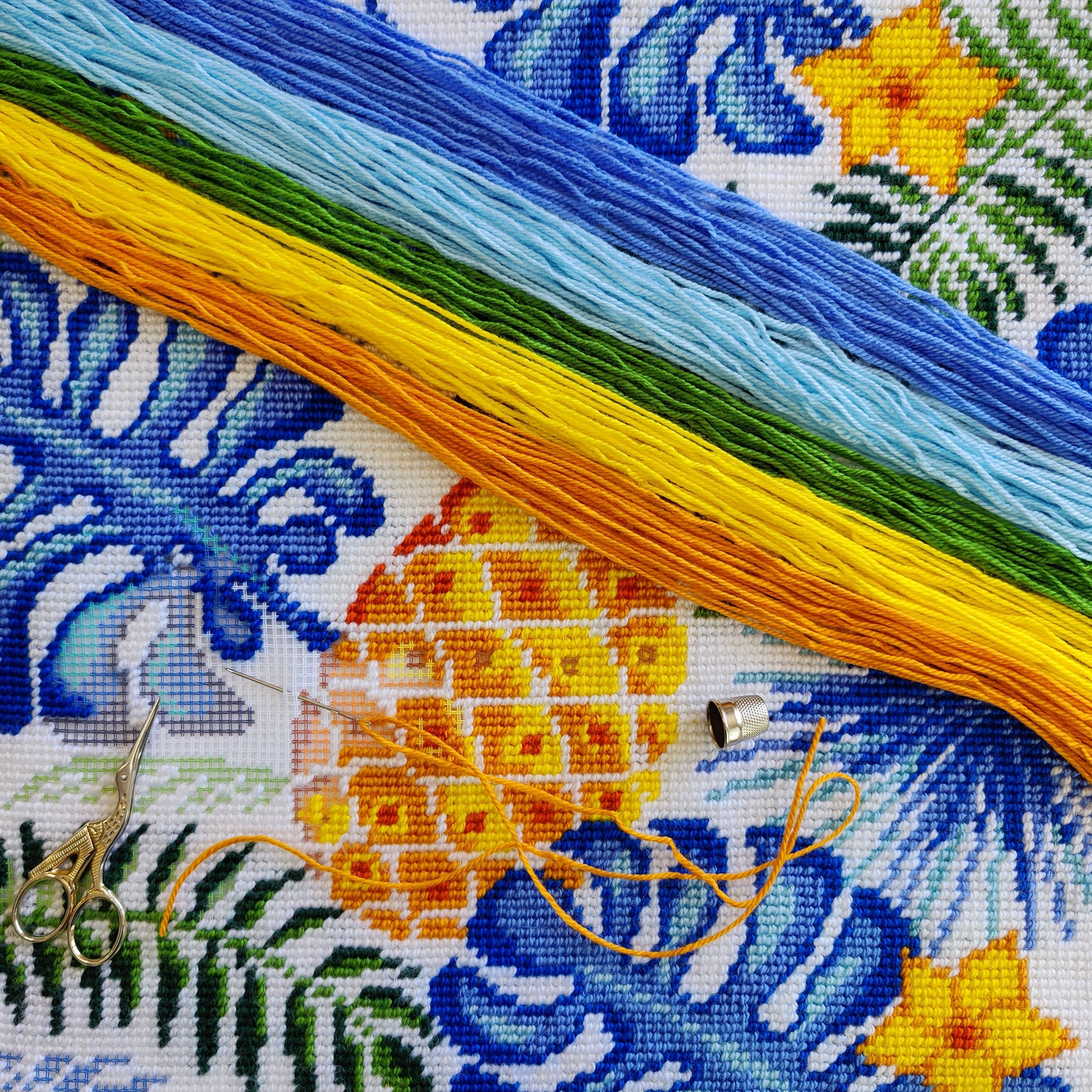 Brvsk Tropical Needlepoint Kit for Adults and Beginners — Pineapple 16″ × 16″ with Clear, Precise Printed Design on Cotton Canvas; Includes 2 Needles, Yarn, and Easy-Read Chart