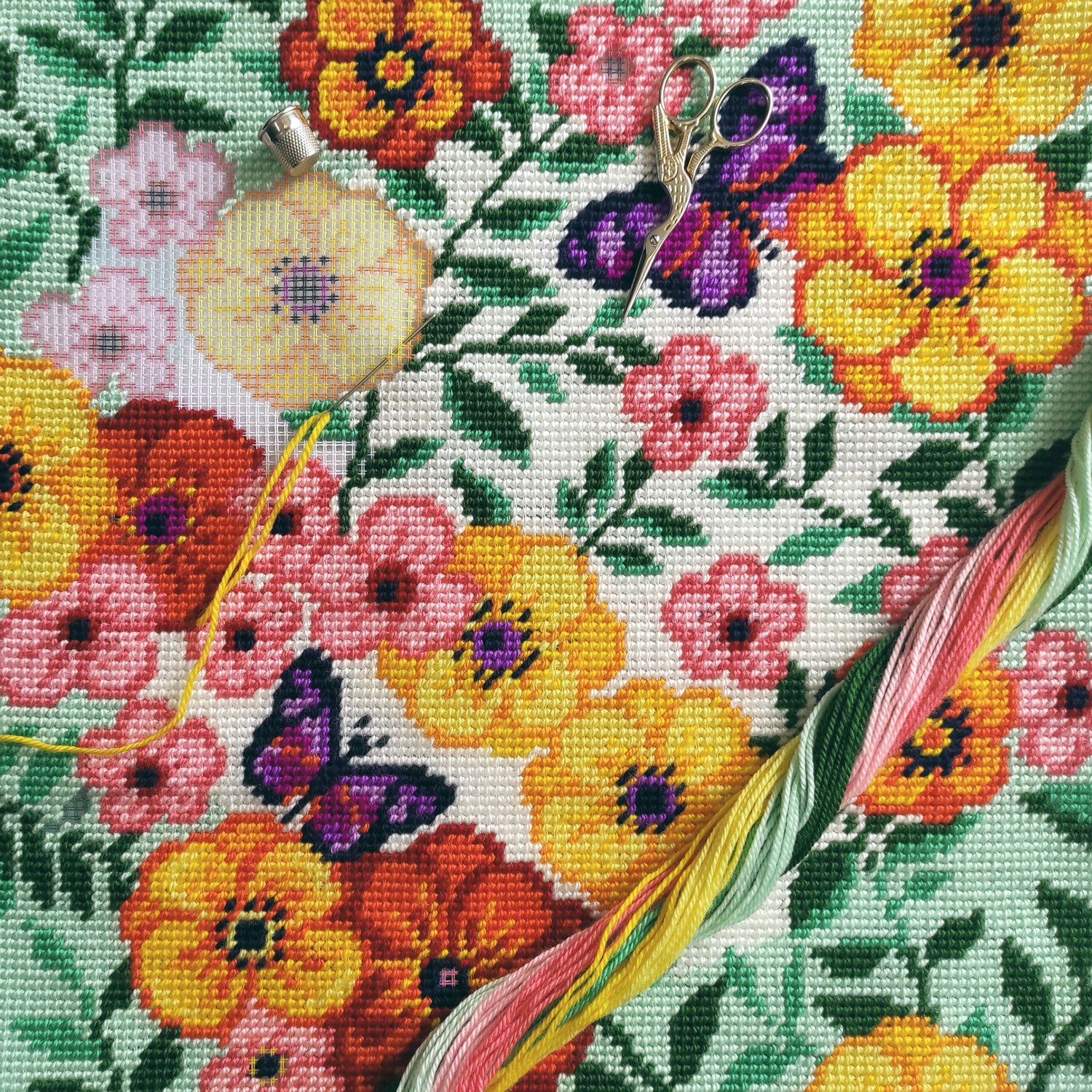 Brvsk Seasonal Embroidery Kit for Adults and Beginners — Summer Flower Bed 16″ × 16″ with Clear, Precise Printed Design on Cotton Canvas; Includes 2 Needles, Yarn, and Easy-Read Chart