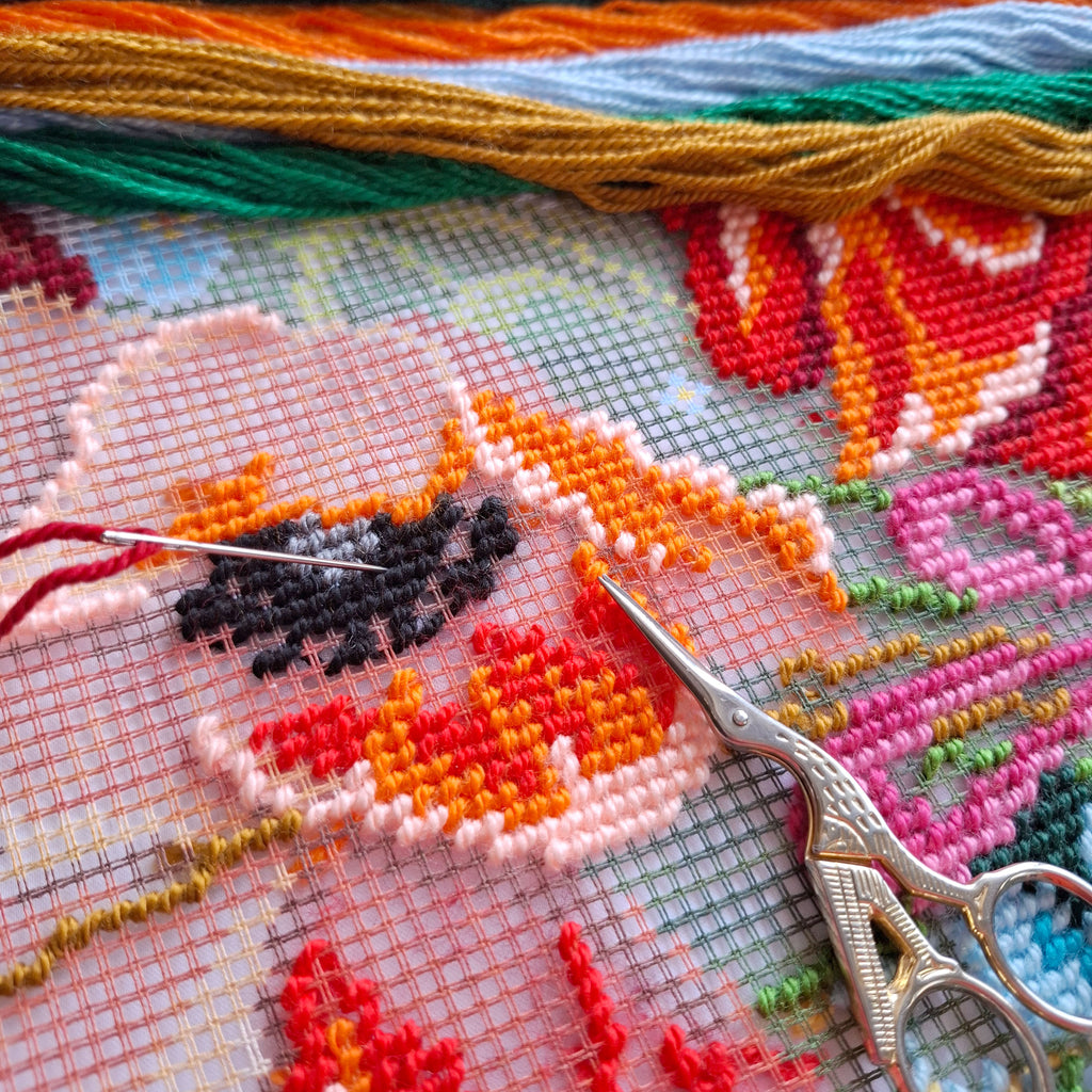 Summer Memories — Needlepoint Kit 16″ × 16″ by Brvsk